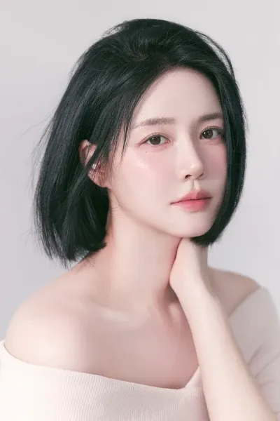 Min Hyo-won photo