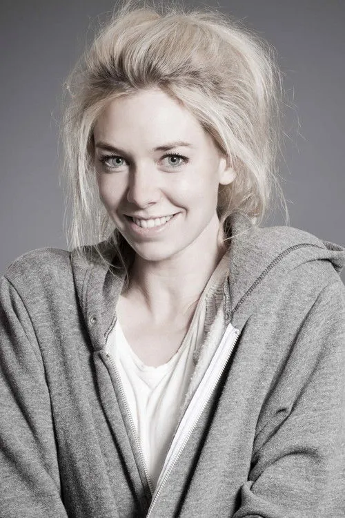 Vanessa Kirby photo