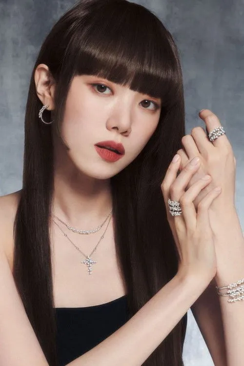 Lee Sung-kyung photo