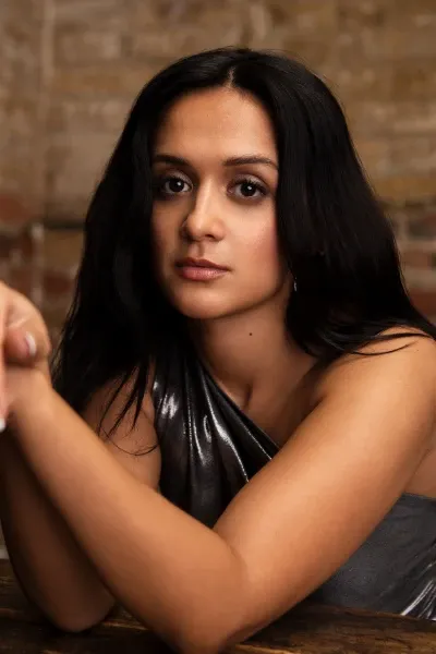 Amy-Leigh Hickman photo