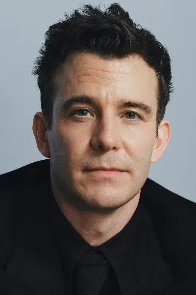 Luke Thompson photo