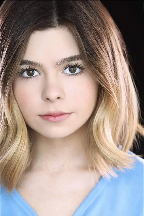Addison Riecke photo