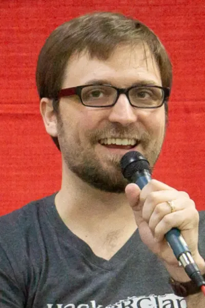 Kyle McCarley photo