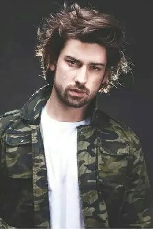 Alp Navruz photo