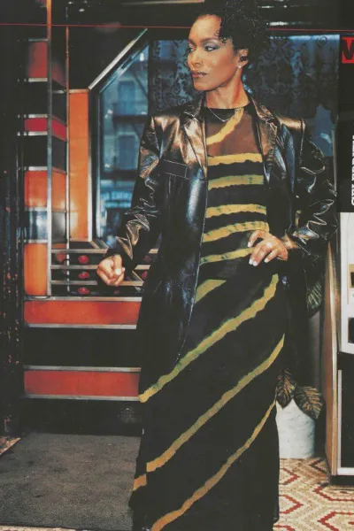 Angela Bassett photo