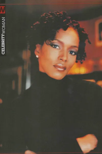 Angela Bassett photo