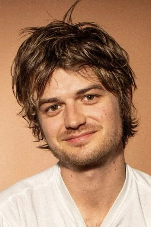Joe Keery photo