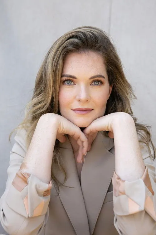 Meghann Fahy photo