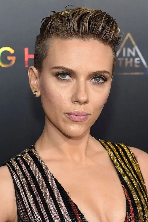 Scarlett Johansson photo