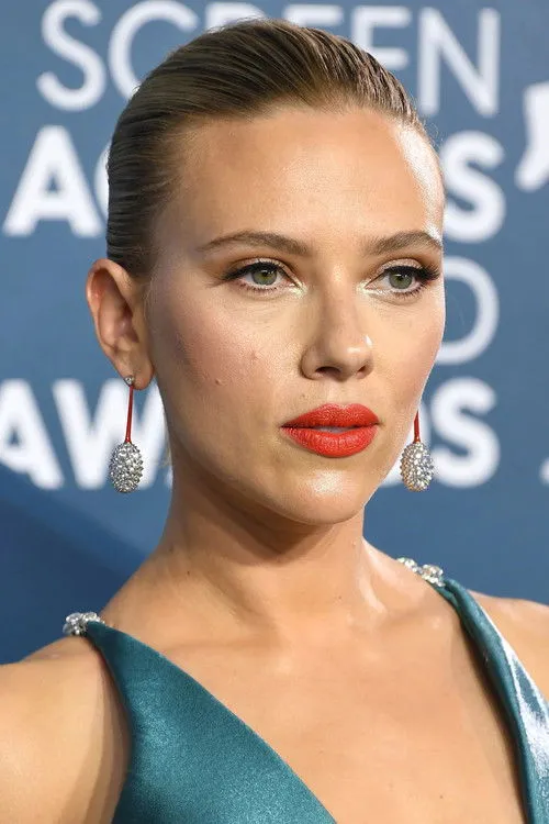 Scarlett Johansson photo