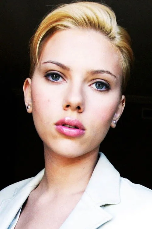 Scarlett Johansson photo