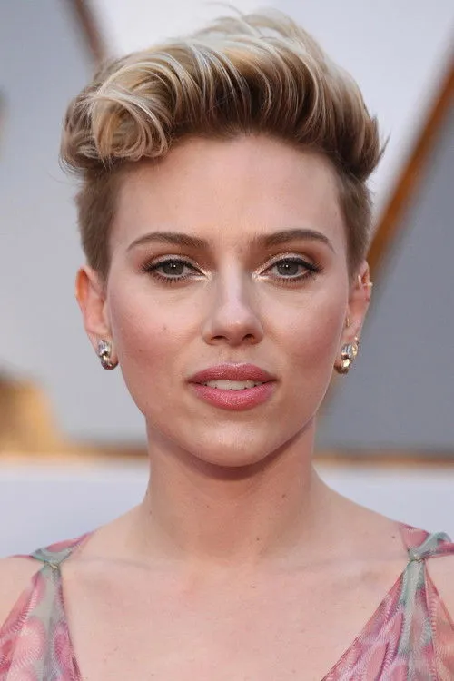 Scarlett Johansson photo