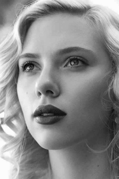 Scarlett Johansson photo