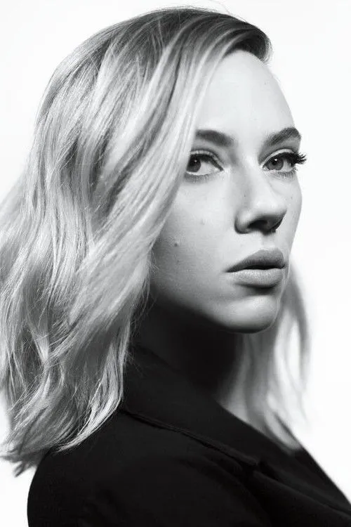 Scarlett Johansson photo