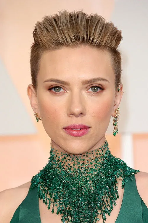 Scarlett Johansson photo