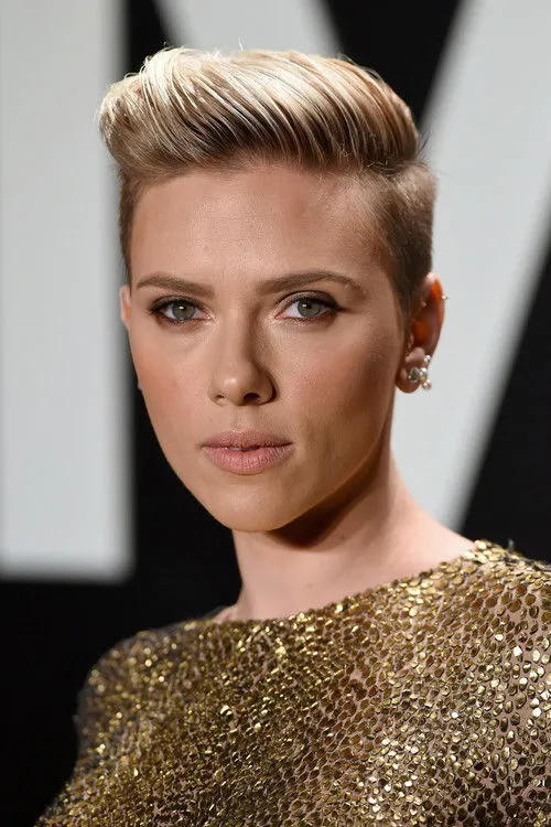 Scarlett Johansson photo