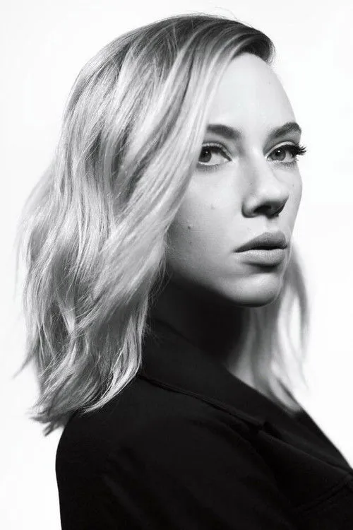 Scarlett Johansson photo