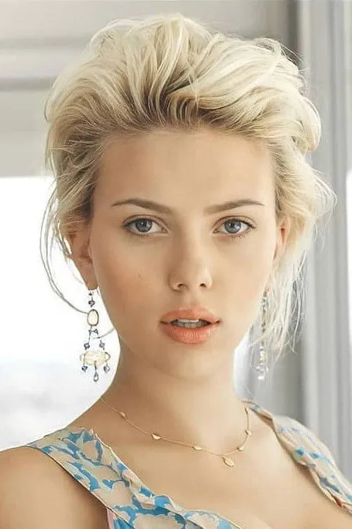 Scarlett Johansson photo