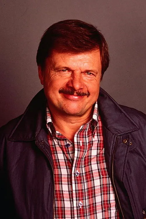 John Karlen photo