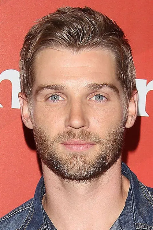 Mike Vogel photo