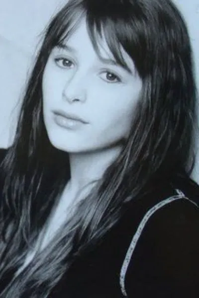 Cara DeLizia