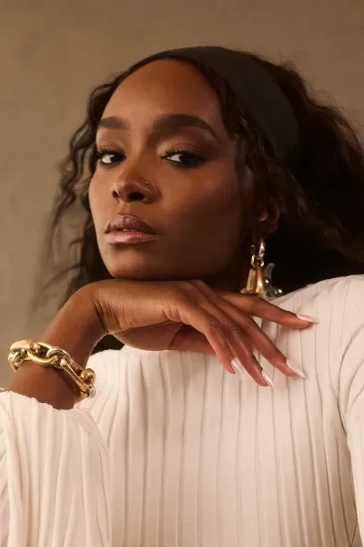 KiKi Layne photo
