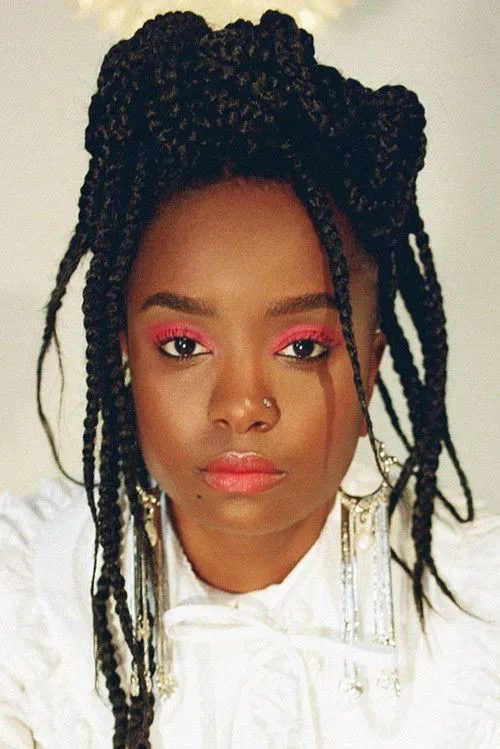 KiKi Layne photo