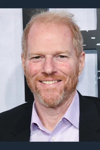 Noah Emmerich photo