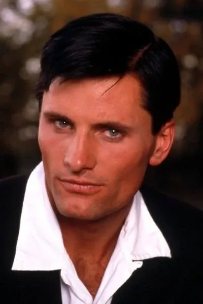 Viggo Mortensen photo