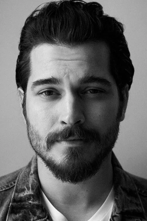 Çağatay Ulusoy photo
