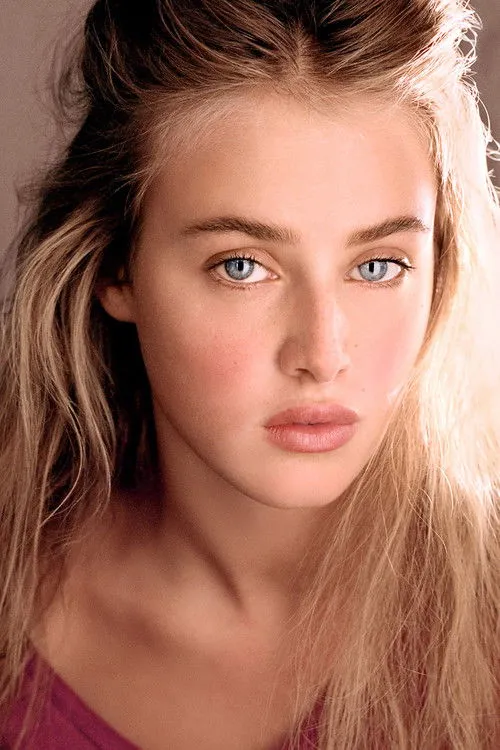 Anna van Patten photo