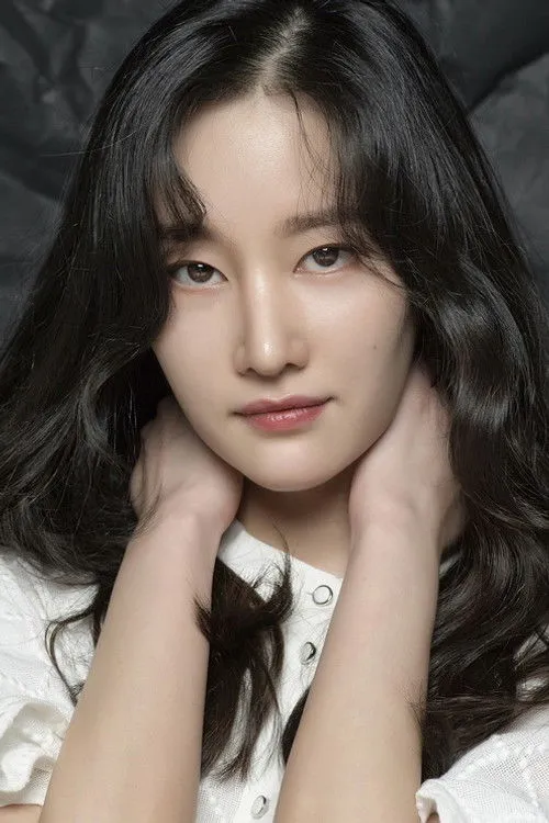 Jeon Jong-seo photo