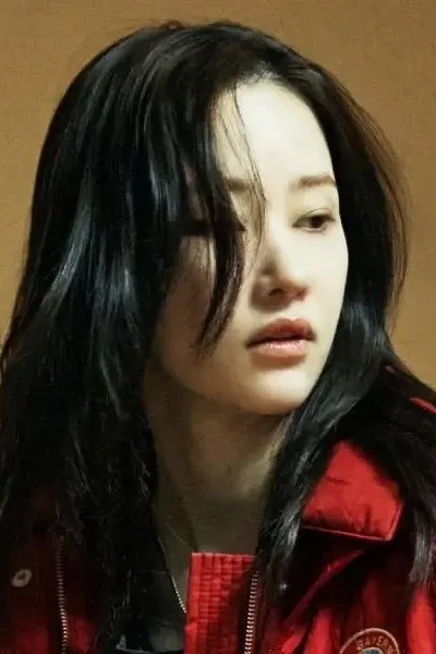 Jeon Jong-seo photo