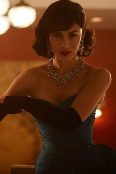 Olga Kurylenko photo