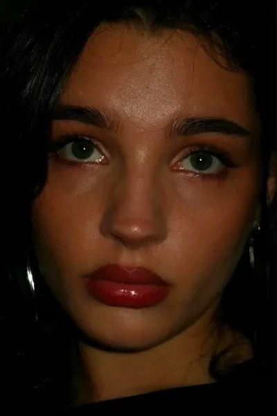 Billie Boullet photo