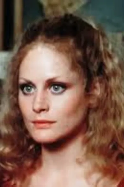 Beverly D'Angelo photo