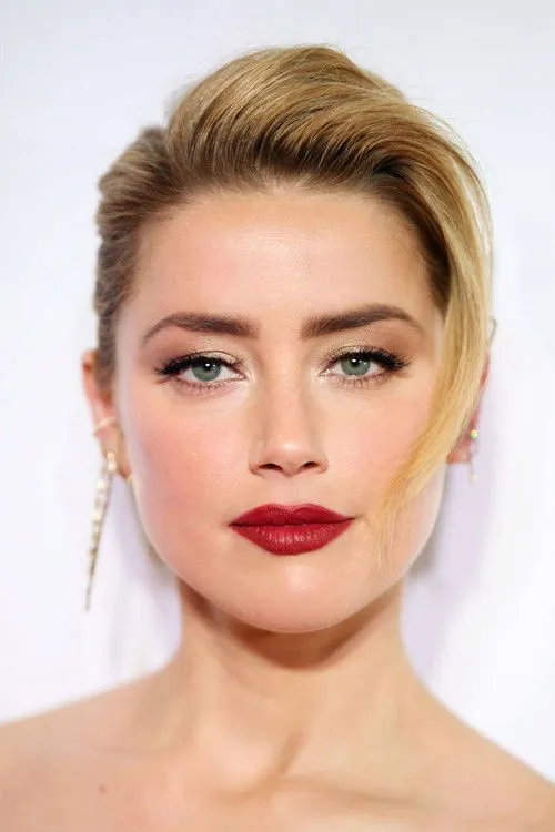 Amber Heard photo