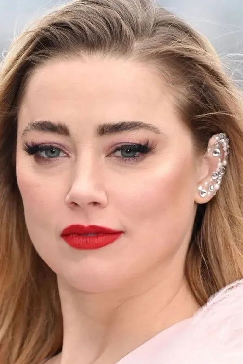 Amber Heard photo