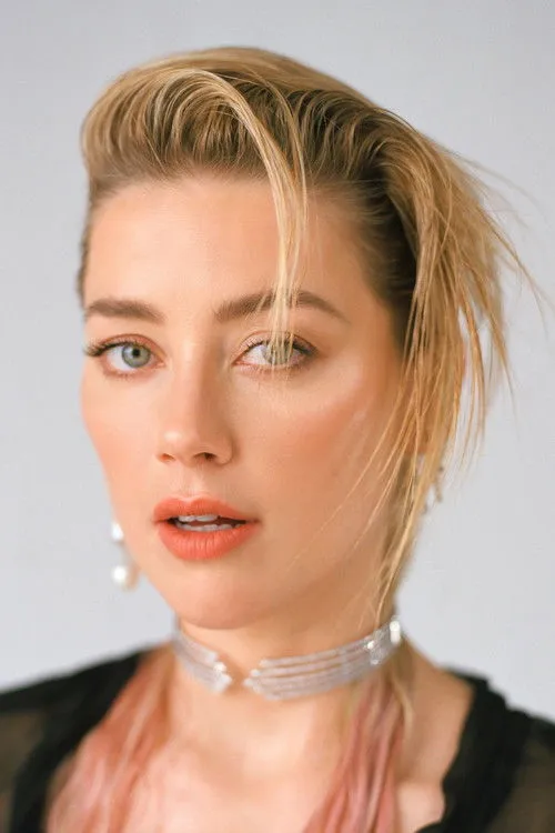 Amber Heard photo