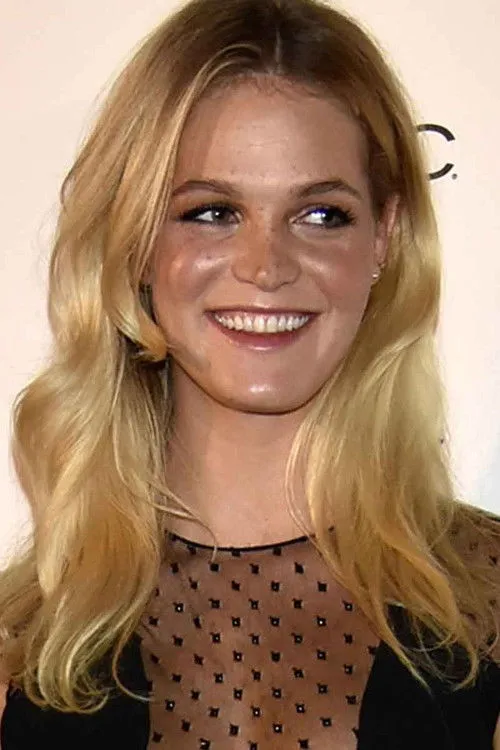 Erin Heatherton photo