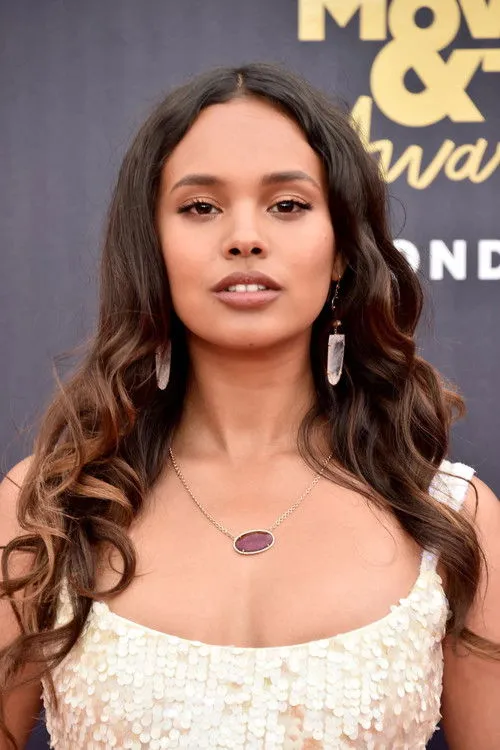 Alisha Boe photo
