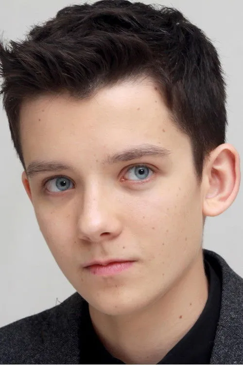 Asa Butterfield photo