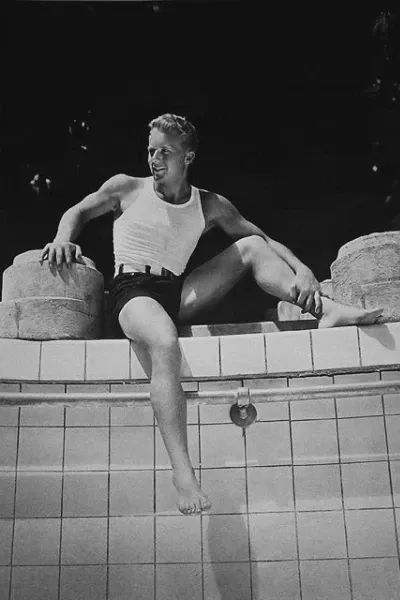 Gene Raymond photo