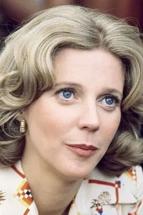 Blythe Danner photo