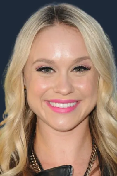 Becca Tobin photo