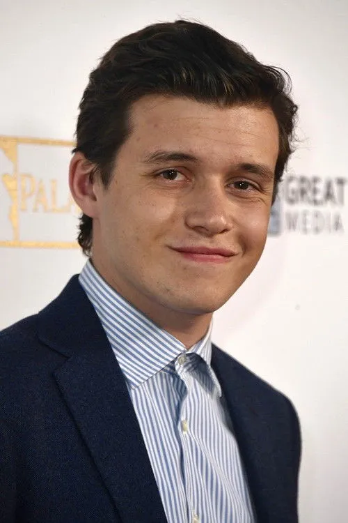 Nick Robinson photo
