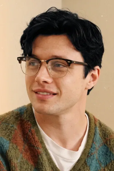 Nick Robinson photo