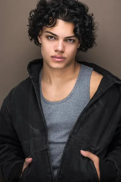 Kevin Chacon photo
