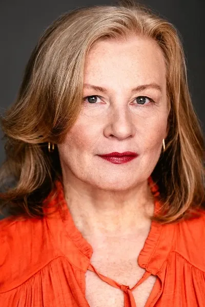 Elizabeth Saunders photo