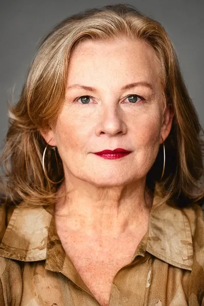 Elizabeth Saunders photo